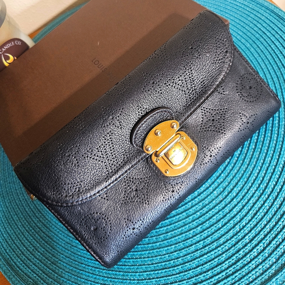 LV Mahina Amelia Wallet